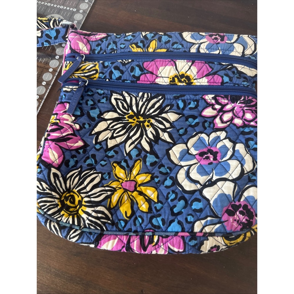 Vera Bradley Hipster‎ Crossbody African Violet Floral Leopard  Double Zip Bag